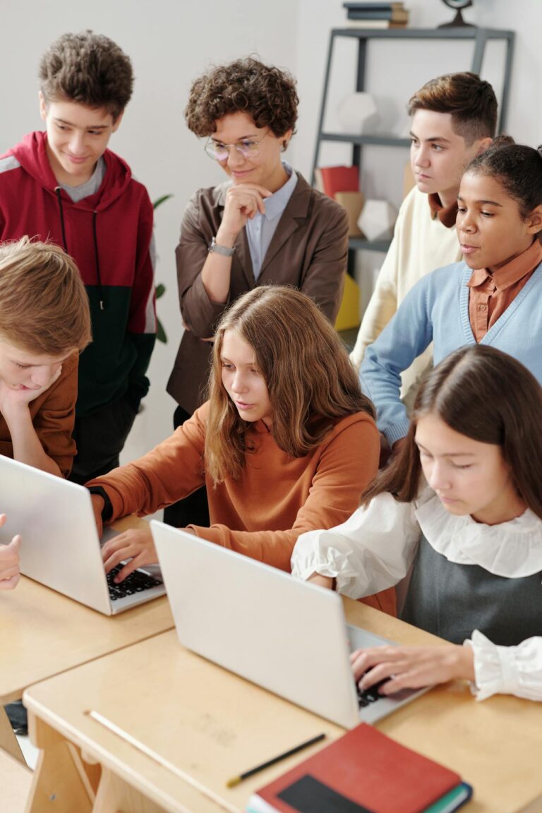 The Benefits of Integrating Software Solutions in Schools' Digital Strategies